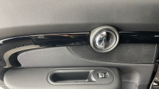 MINI Clubman 1.5 Cooper Shadow Edition 6dr Petrol Estate